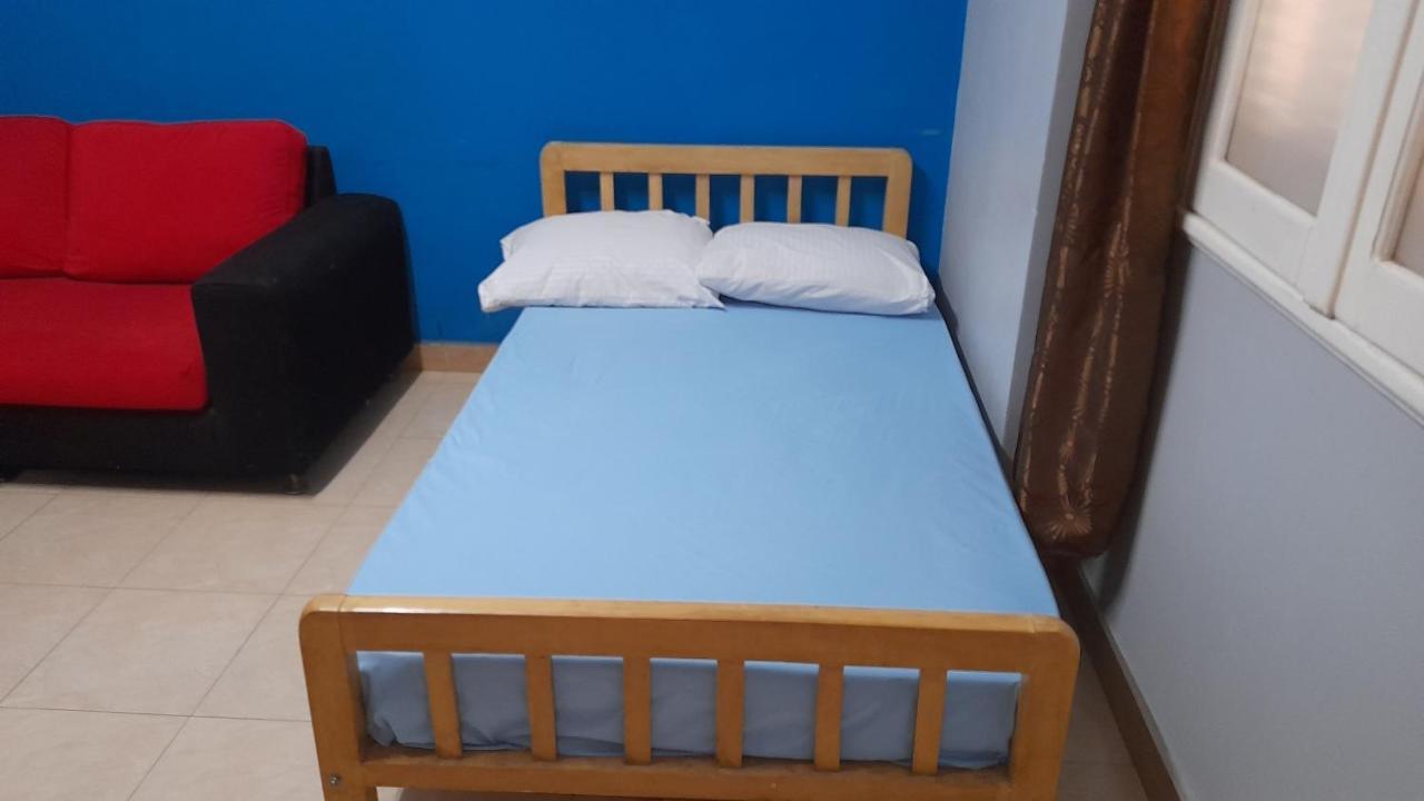 Alloggio in famiglia A In An In Nasr City, Cairo, In The Eighth District, 15 Minutes From Airport,غرفة بشقة بمدينة نصر بالقاهرة بالحي الثامن 15 دقيقة من مطار و 7 دقيقة من معهد الفجر و 12 دقيقة لمعهد ابانة لتعليم اللغة العربية و 26 دقيقة لوسط *