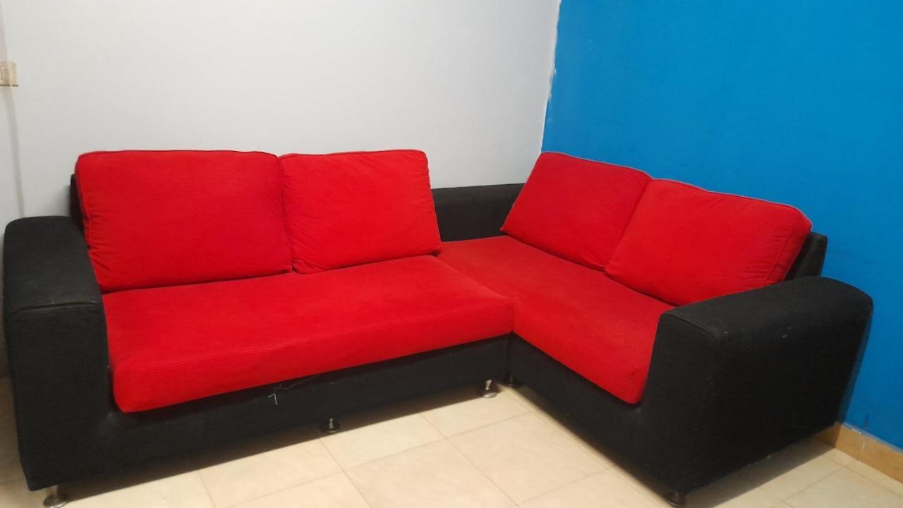 A In An In Nasr City, Cairo, In The Eighth District, 15 Minutes From Airport,غرفة بشقة بمدينة نصر بالقاهرة بالحي الثامن 15 دقيقة من مطار و 7 دقيقة من معهد الفجر و 12 دقيقة لمعهد ابانة لتعليم اللغة العربية و 26 دقيقة لوسط Alloggio in famiglia *
