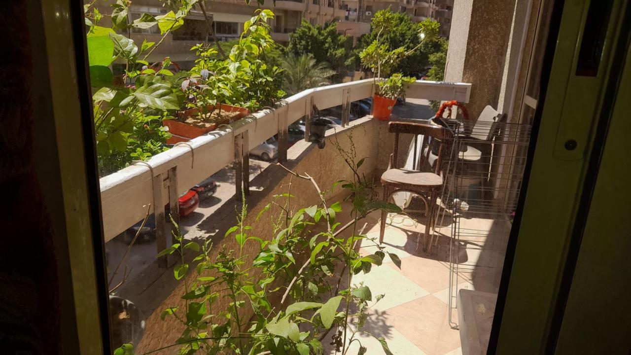 A In An In Nasr City, Cairo, In The Eighth District, 15 Minutes From Airport,غرفة بشقة بمدينة نصر بالقاهرة بالحي الثامن 15 دقيقة من مطار و 7 دقيقة من معهد الفجر و 12 دقيقة لمعهد ابانة لتعليم اللغة العربية و 26 دقيقة لوسط