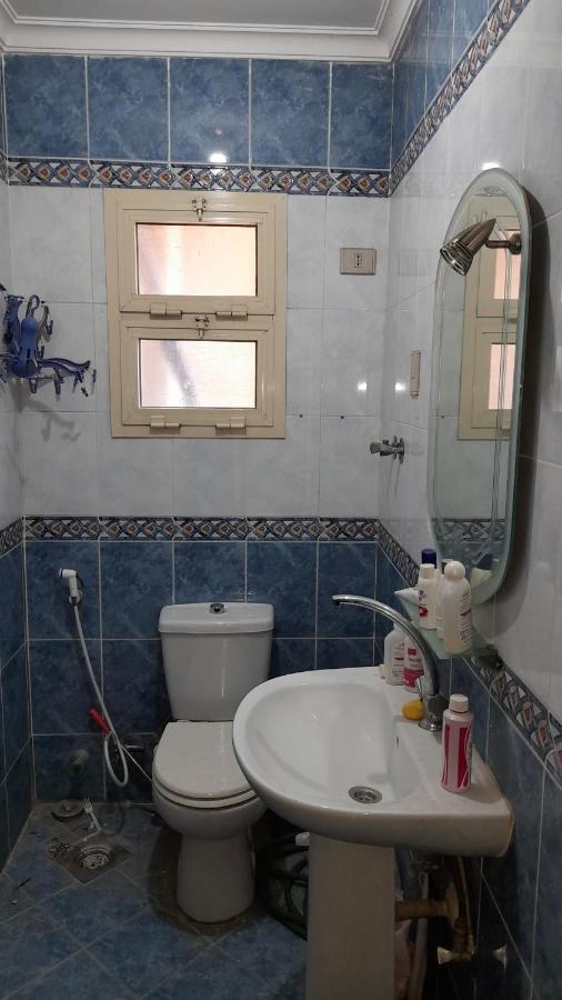 A In An In Nasr City, Cairo, In The Eighth District, 15 Minutes From Airport,غرفة بشقة بمدينة نصر بالقاهرة بالحي الثامن 15 دقيقة من مطار و 7 دقيقة من معهد الفجر و 12 دقيقة لمعهد ابانة لتعليم اللغة العربية و 26 دقيقة لوسط Il Cairo