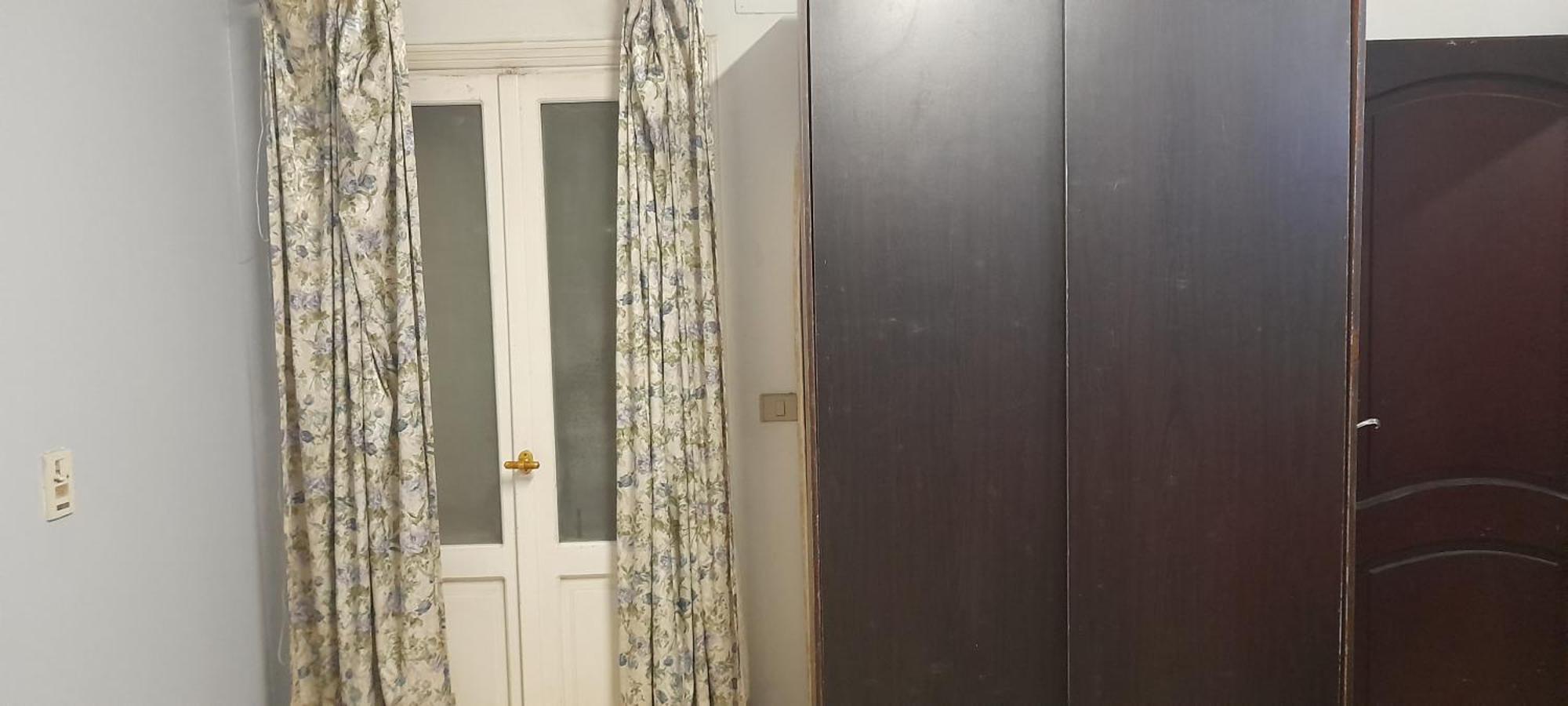Alloggio in famiglia A In An In Nasr City, Cairo, In The Eighth District, 15 Minutes From Airport,غرفة بشقة بمدينة نصر بالقاهرة بالحي الثامن 15 دقيقة من مطار و 7 دقيقة من معهد الفجر و 12 دقيقة لمعهد ابانة لتعليم اللغة العربية و 26 دقيقة لوسط Il Cairo