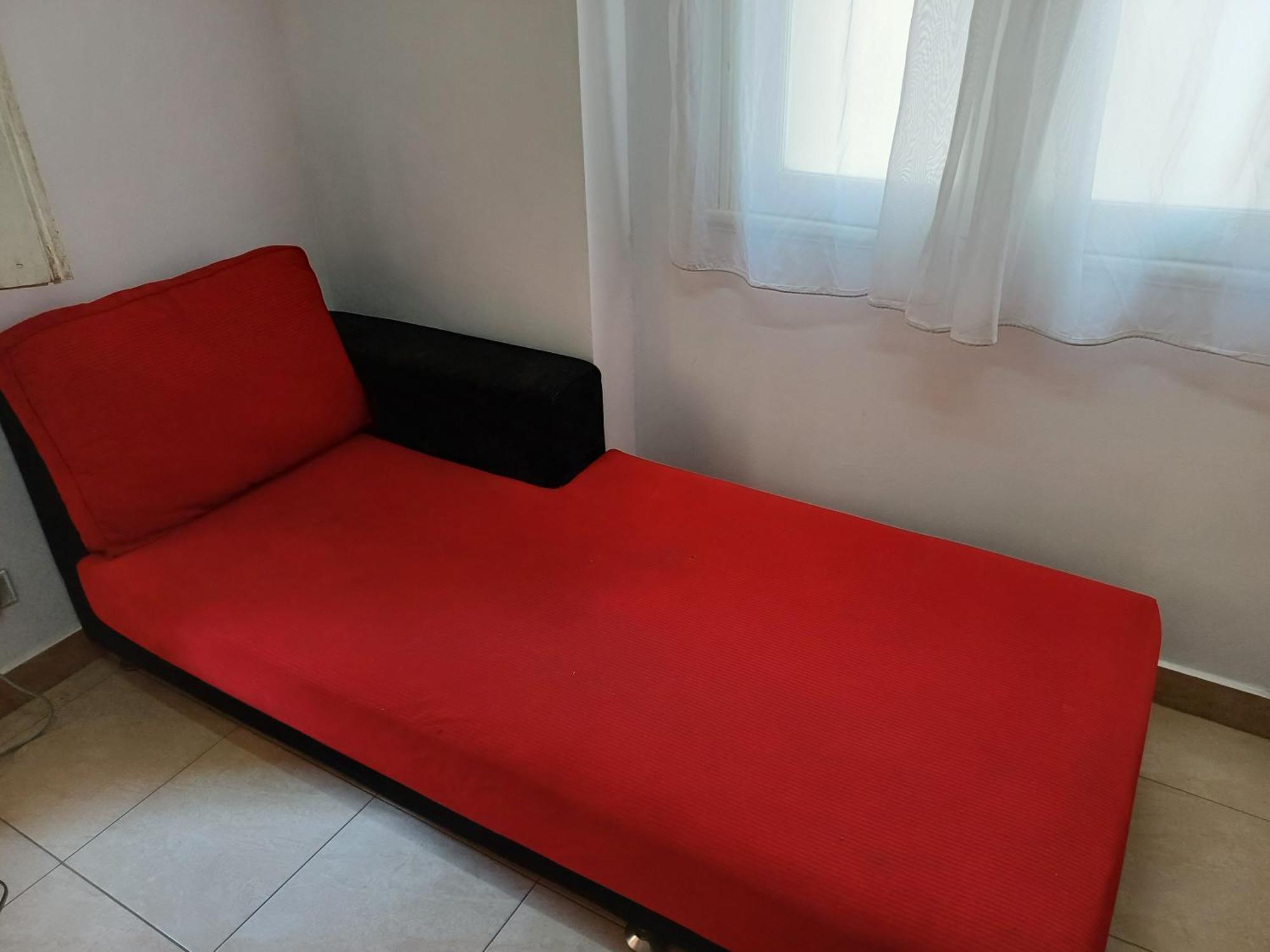 Alloggio in famiglia A In An In Nasr City, Cairo, In The Eighth District, 15 Minutes From Airport,غرفة بشقة بمدينة نصر بالقاهرة بالحي الثامن 15 دقيقة من مطار و 7 دقيقة من معهد الفجر و 12 دقيقة لمعهد ابانة لتعليم اللغة العربية و 26 دقيقة لوسط Il Cairo