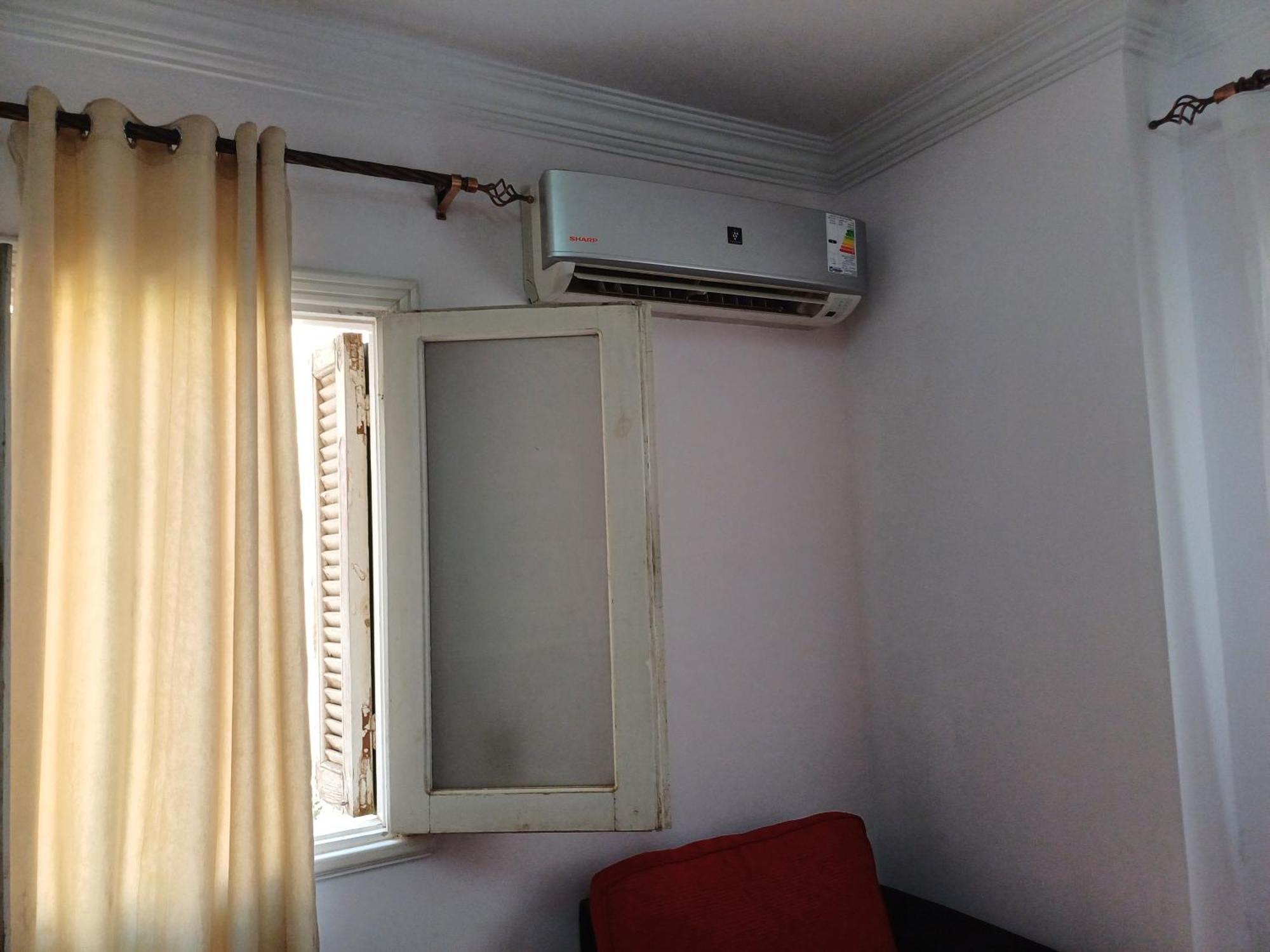 A In An In Nasr City, Cairo, In The Eighth District, 15 Minutes From Airport,غرفة بشقة بمدينة نصر بالقاهرة بالحي الثامن 15 دقيقة من مطار و 7 دقيقة من معهد الفجر و 12 دقيقة لمعهد ابانة لتعليم اللغة العربية و 26 دقيقة لوسط Il Cairo