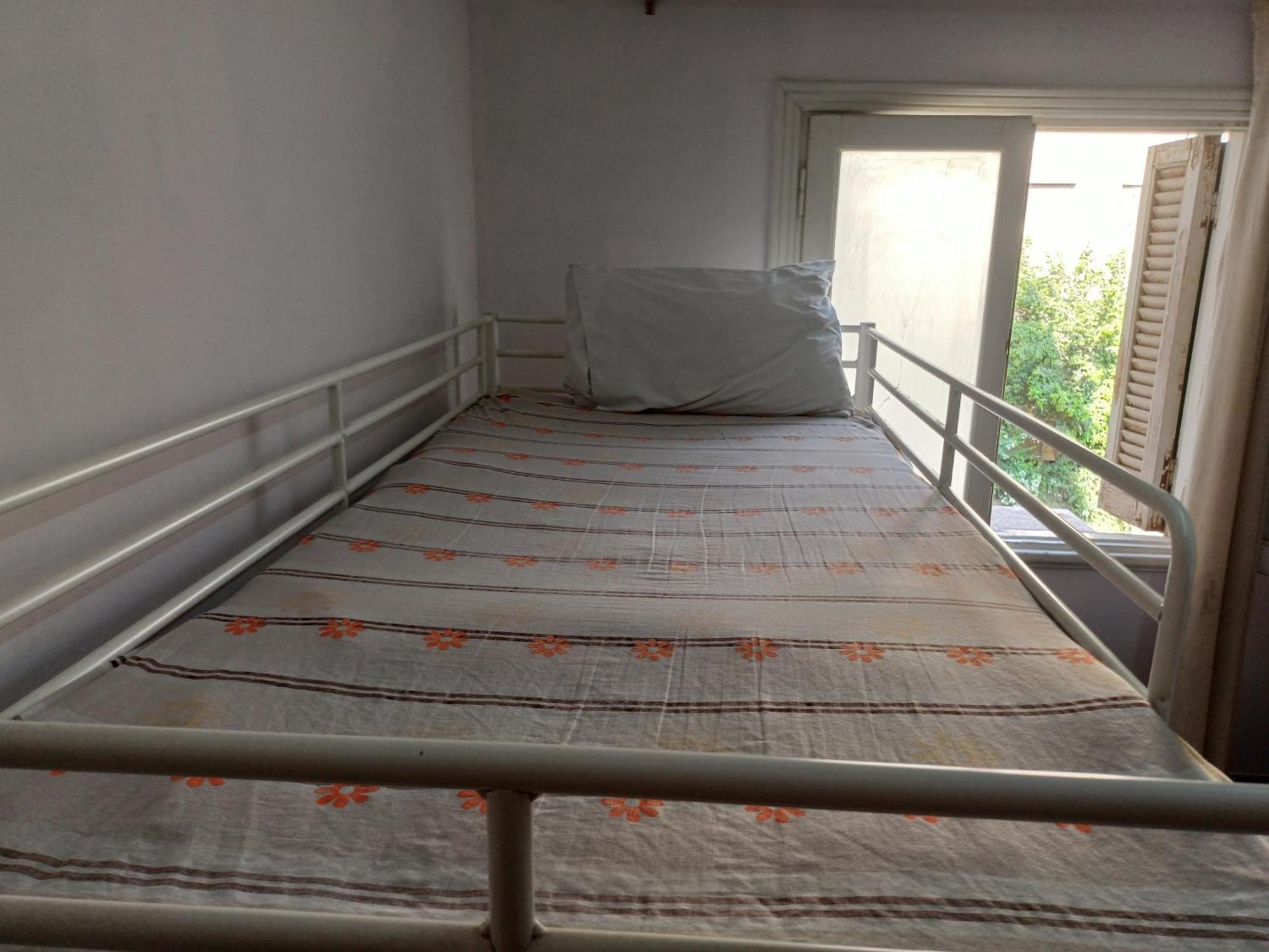 A In An In Nasr City, Cairo, In The Eighth District, 15 Minutes From Airport,غرفة بشقة بمدينة نصر بالقاهرة بالحي الثامن 15 دقيقة من مطار و 7 دقيقة من معهد الفجر و 12 دقيقة لمعهد ابانة لتعليم اللغة العربية و 26 دقيقة لوسط Il Cairo