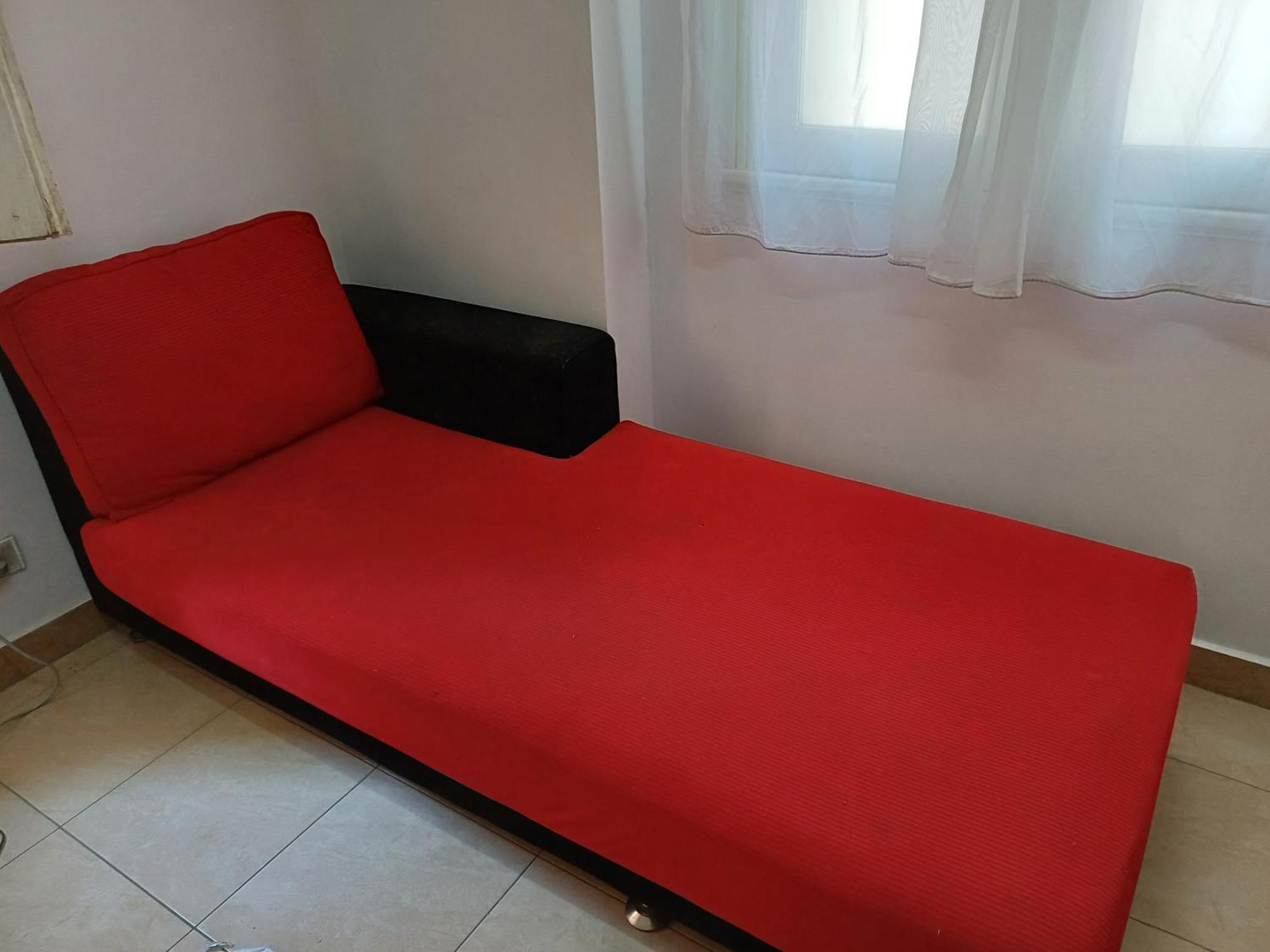Alloggio in famiglia A In An In Nasr City, Cairo, In The Eighth District, 15 Minutes From Airport,غرفة بشقة بمدينة نصر بالقاهرة بالحي الثامن 15 دقيقة من مطار و 7 دقيقة من معهد الفجر و 12 دقيقة لمعهد ابانة لتعليم اللغة العربية و 26 دقيقة لوسط Il Cairo